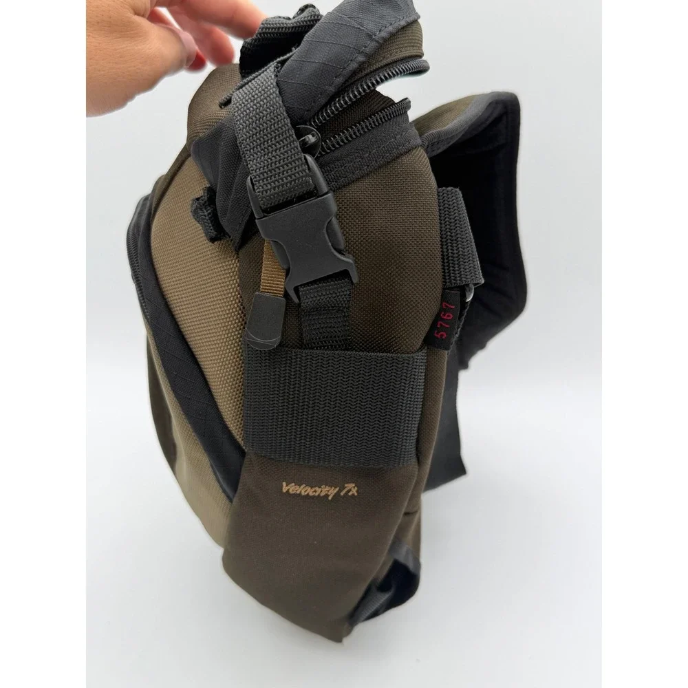 Tamrac Velocity 7x Sling Pack 5767 Camera Bag Brown Tan DSLR Case
